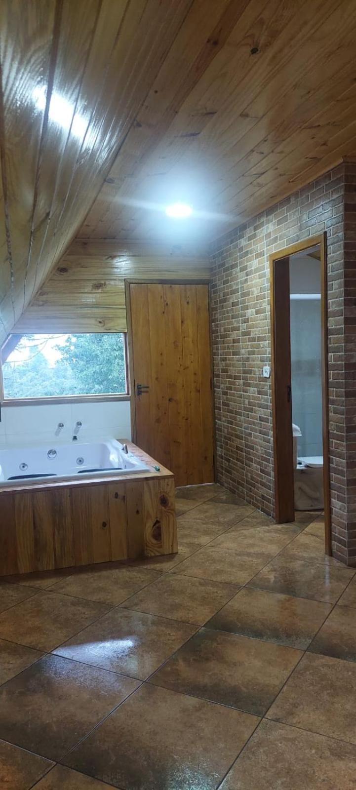 Chale Com Hidromassagem Da Vick Hotel Campos do Jordao Ngoại thất bức ảnh