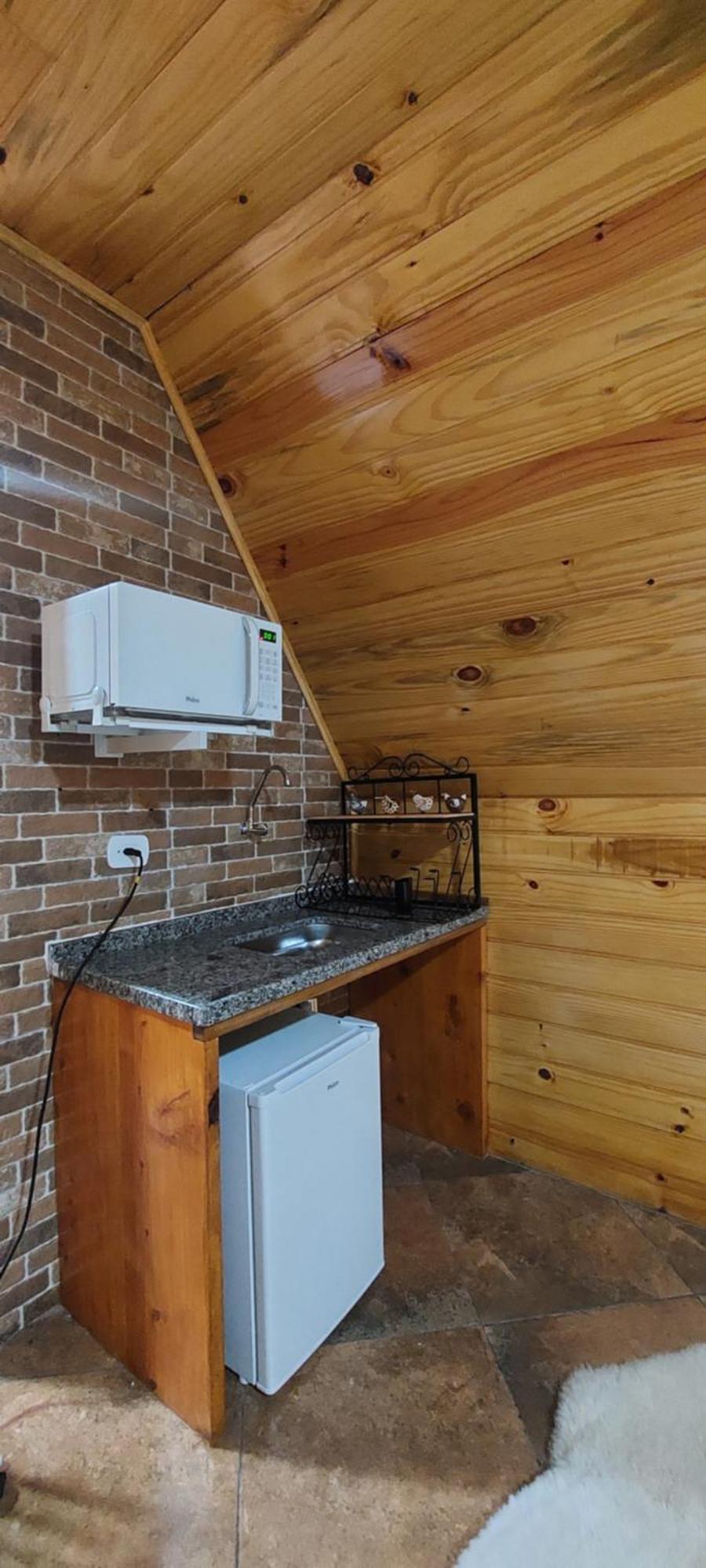 Chale Com Hidromassagem Da Vick Hotel Campos do Jordao Ngoại thất bức ảnh